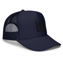 Charger l'image dans la galerie, W Casquette trucker en mousse